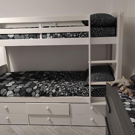 Dream- Appartamento Ristrutturato A Genova Luaran gambar