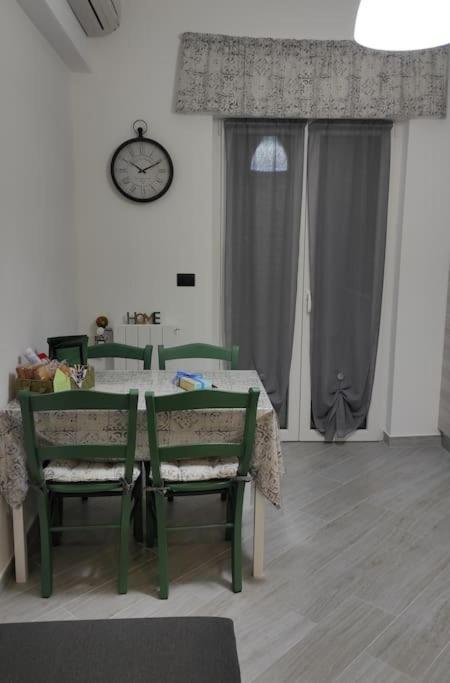 Dream- Appartamento Ristrutturato A Genova Luaran gambar