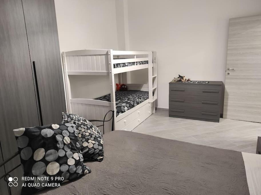 Dream- Appartamento Ristrutturato A Genova Luaran gambar